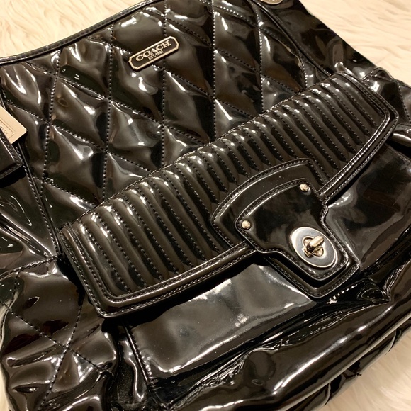 Coach Poppy Liquid Gloss Handbag in Black Patent - Picture 4 of 8